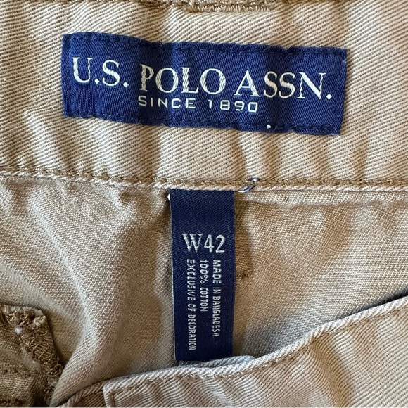 US Polo Assn Khaki Cargo Shorts 100% Cotton Sz 42 - Picture 5 of 5